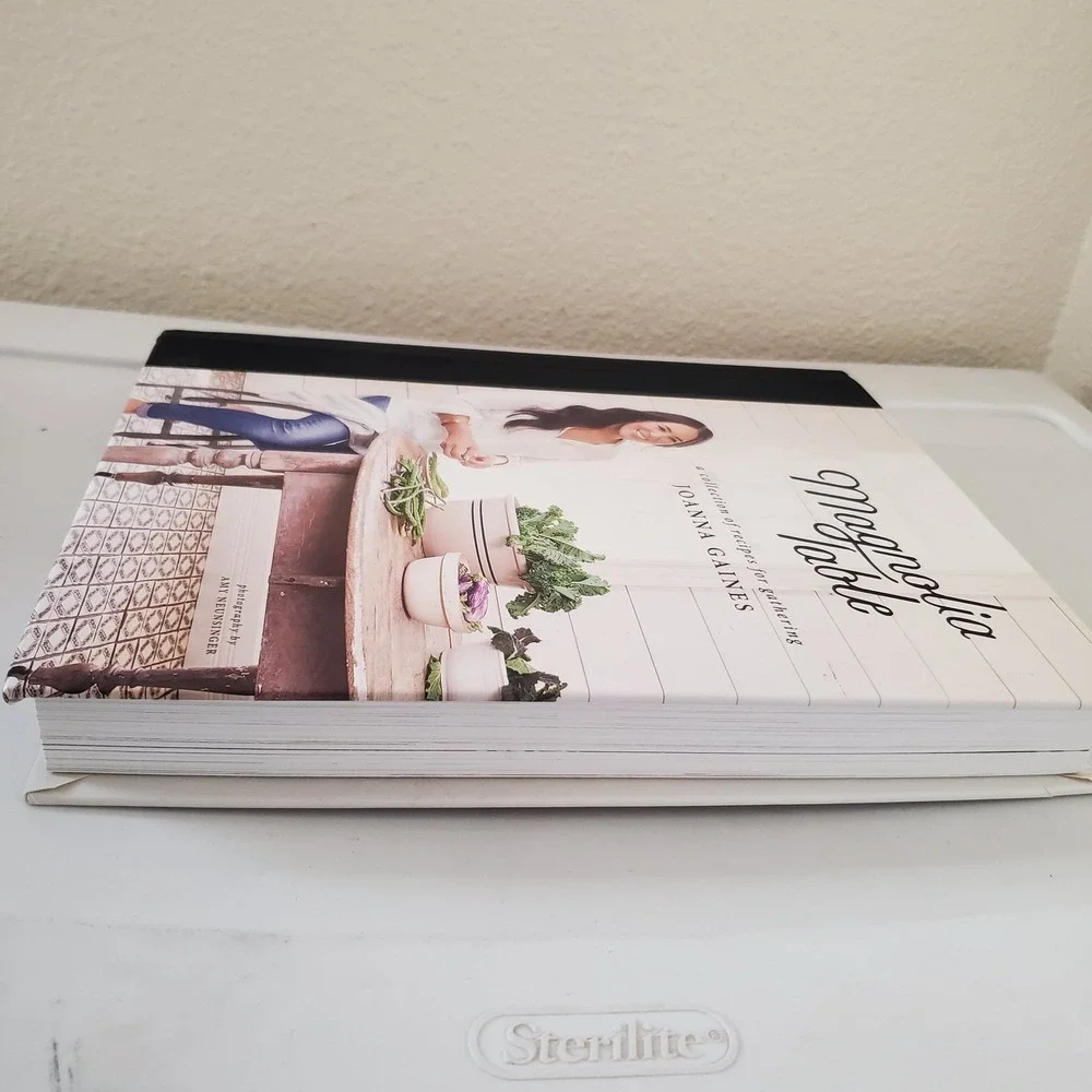 Magnolia Table by Joanna Gaines - A Collection of Recipes for Gathering